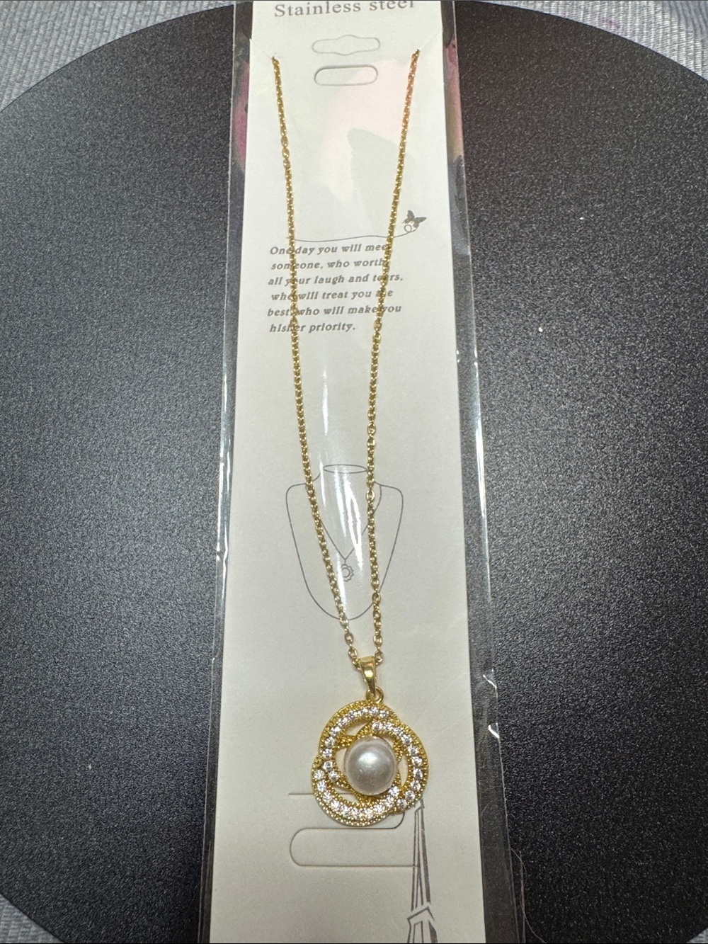 Source Unknown Gold Pearl and Crystal Pendant Necklace modern